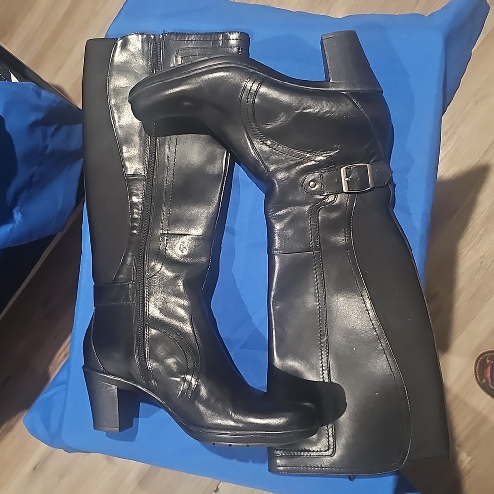 Black Leather Knee-High Boots Size 8.5 Only Worn A Few Times, Exellent Condition - Picture 2 of 11